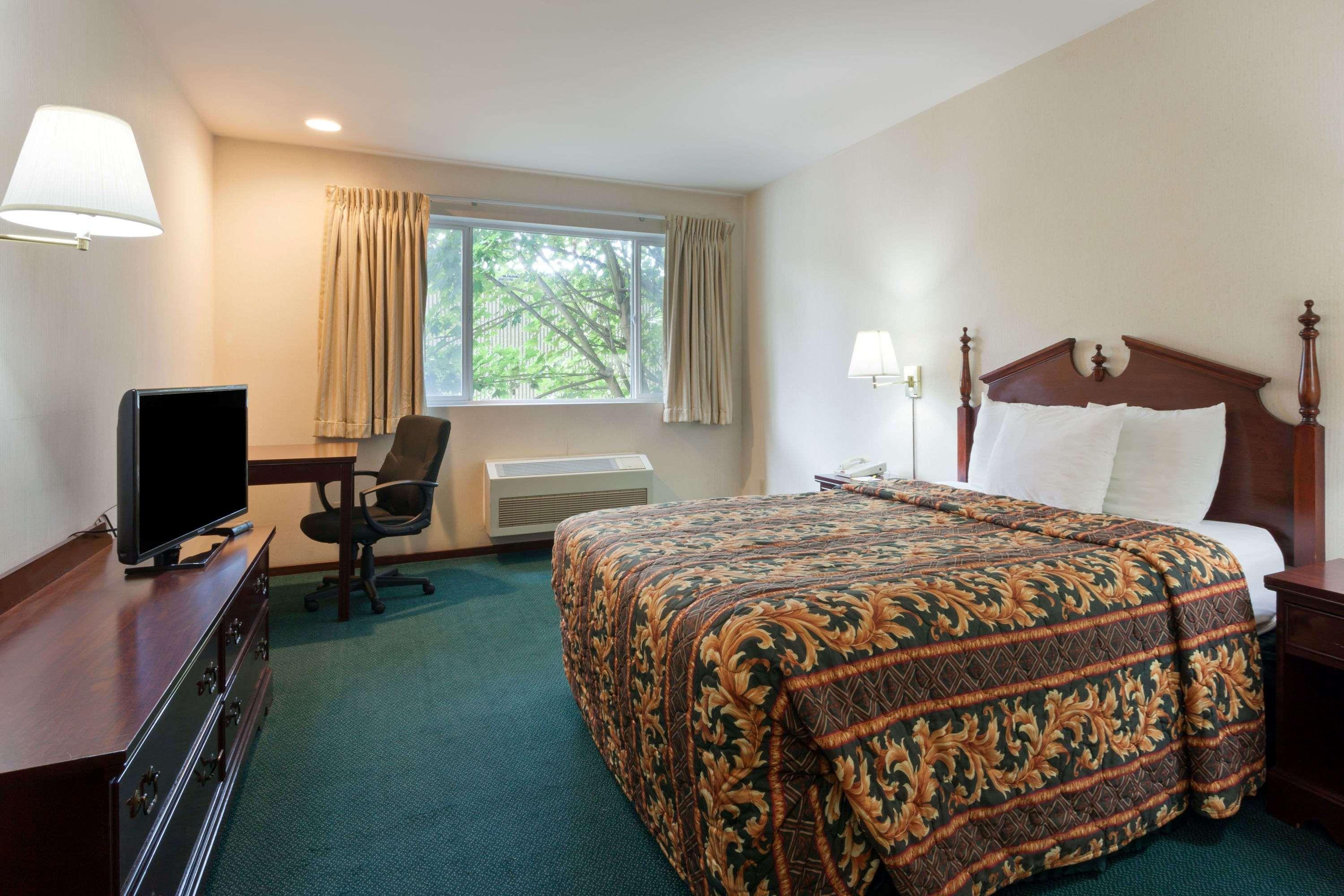 Days Inn By Wyndham Seatac Airport Esterno foto