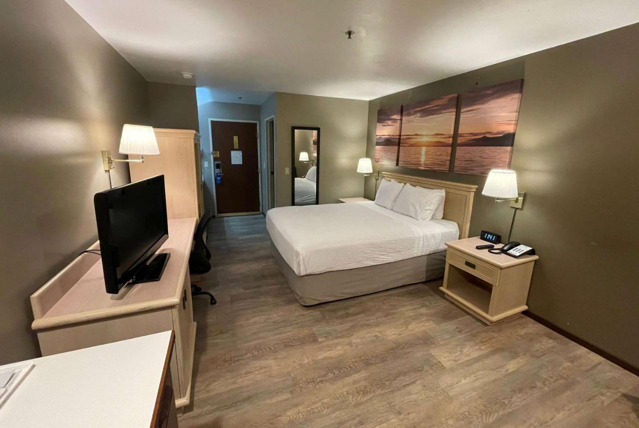 Days Inn By Wyndham Seatac Airport Esterno foto