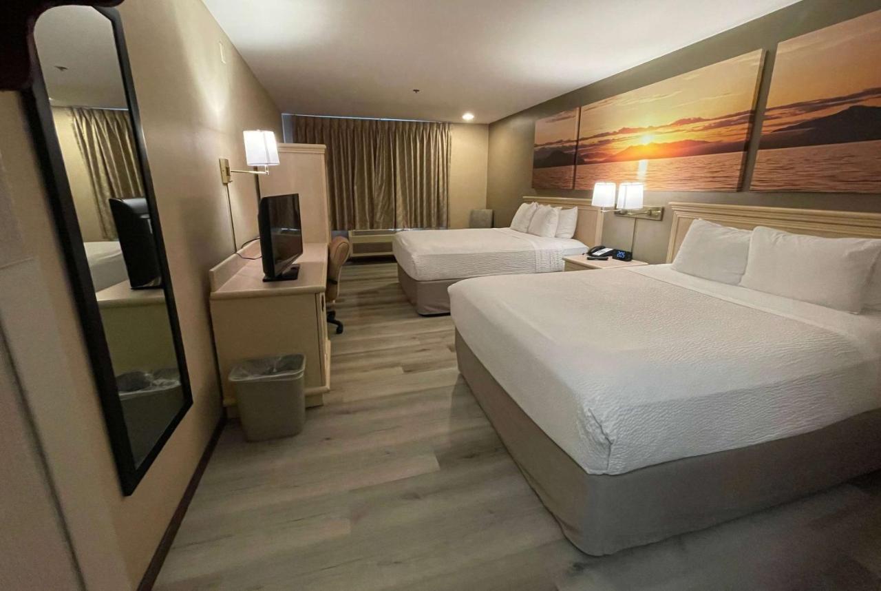 Days Inn By Wyndham Seatac Airport Esterno foto