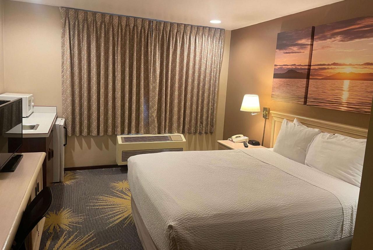 Days Inn By Wyndham Seatac Airport Esterno foto